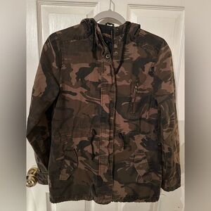 Ambiance Outerwear Camo Utility Jacket | Size M